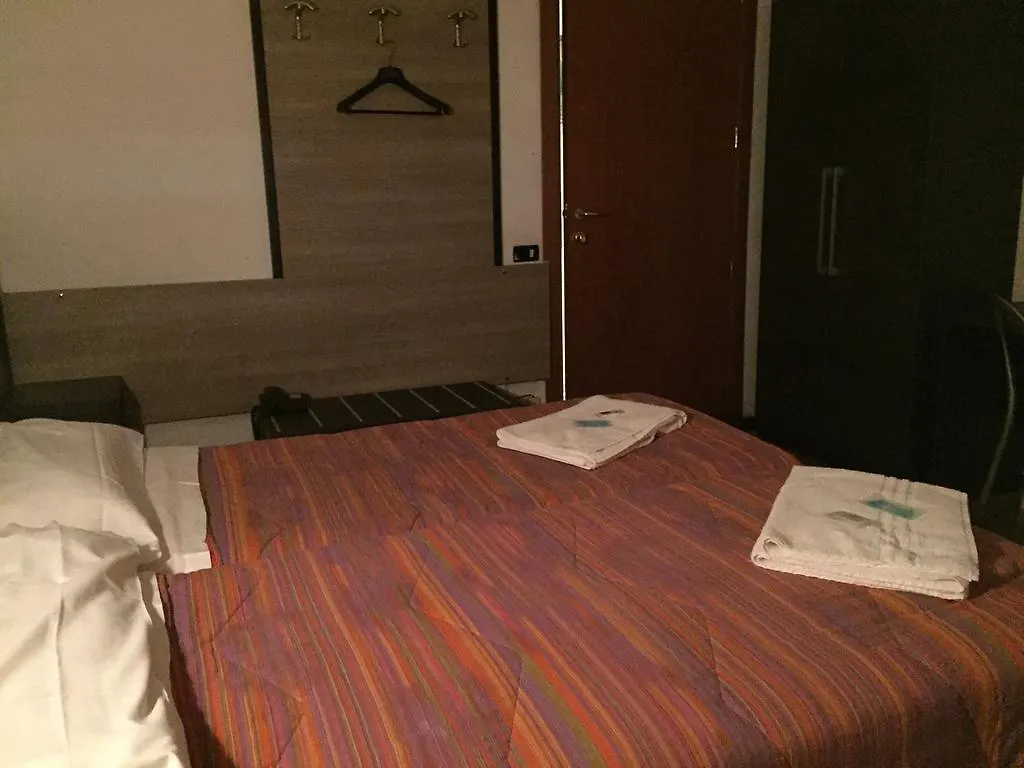 Milano Station Hotel 0*,