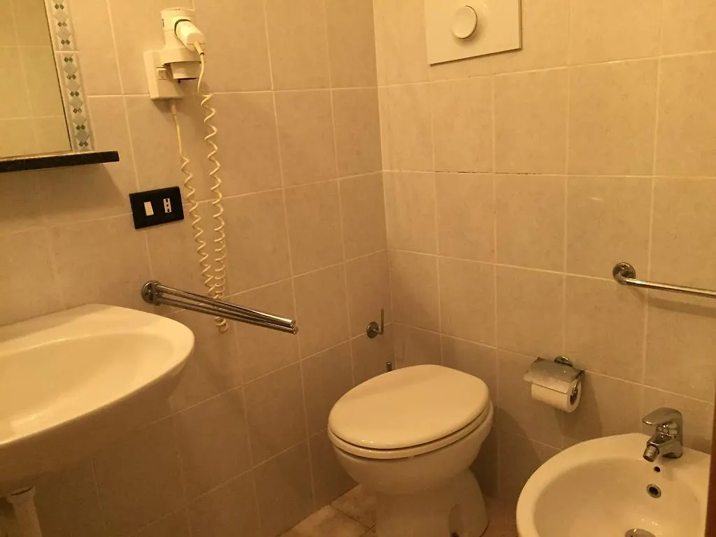 Milano Station Hotel 0*,